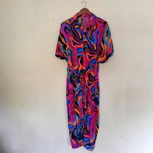 Multicolored Short Sleeve Buttoned Down Midi Dress